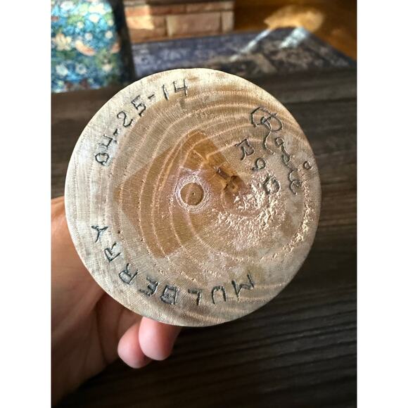 Artisan Made Vintage Mulberry Wood Vase - Picture 4 of 5